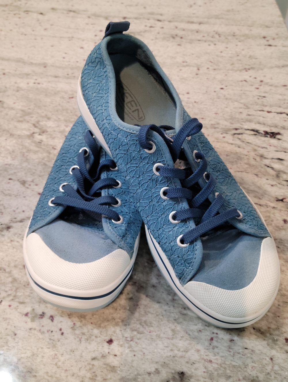 Keen Elsa II Blue Quilted Crochet Low Top, Lace Up Sneakers Women's Sz 8 / 38.5